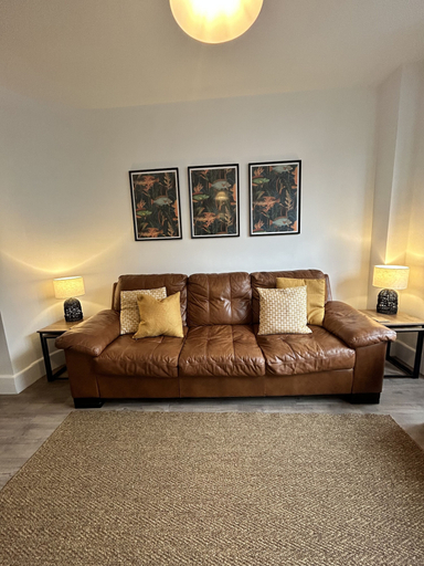 Living area 2, House - Sleeps 6, Pet Friendly & Courtyard, Dorset