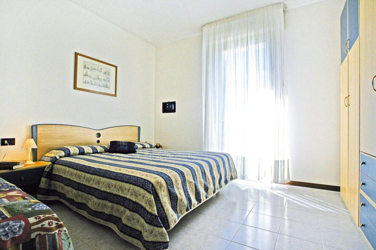 Bedroom 2, Residence Villaggio Lido del Sole 1, Bibione, Venezia