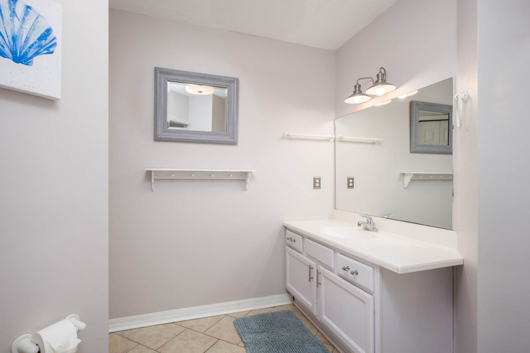 Bathroom 4, Seaside Haven: Stylish Condo, 3 Pools New Rental, Saint Johns
