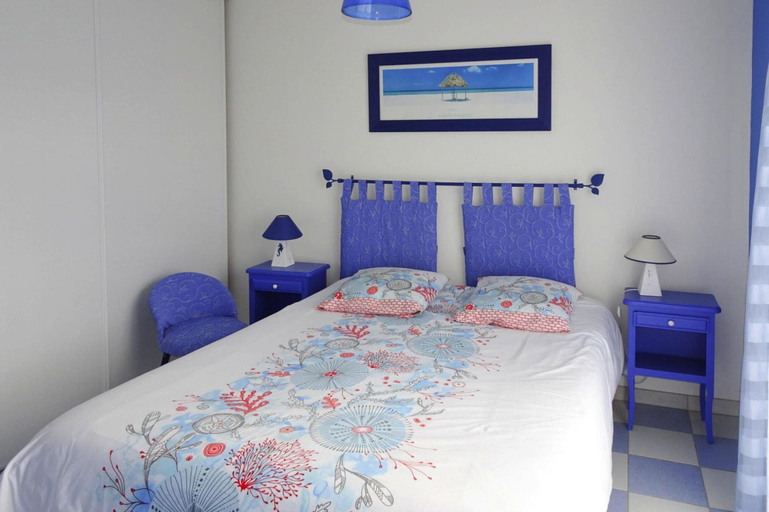 Room 4, Holiday Home in Le Guilvinec Near Sandy Beach, Finistère