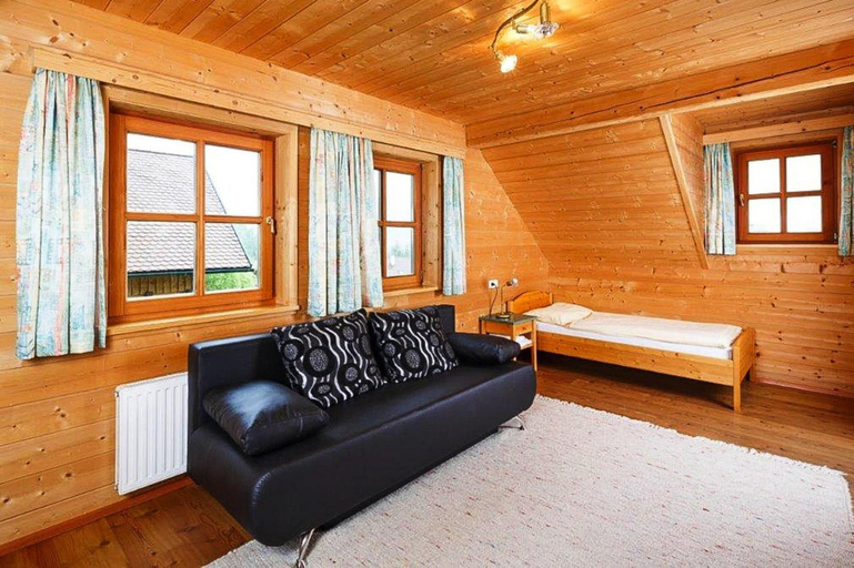 Others 5, Chalet in Schlierbach Near Ski Trails, Kirchdorf an der Krems