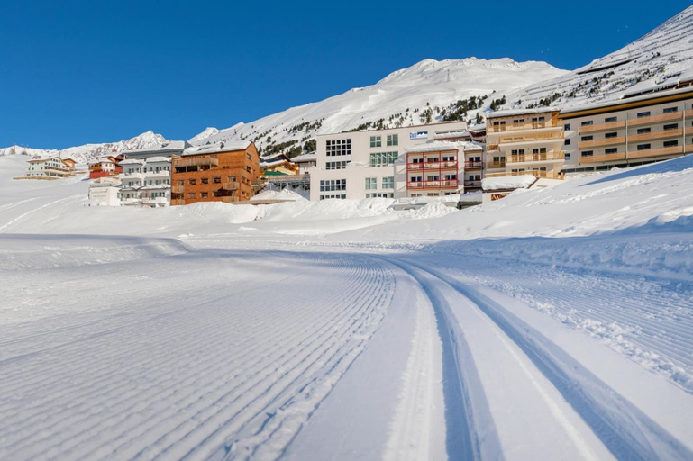 Others 2, Apartment in Obergurgl With Shared Swimming Pool, Imst