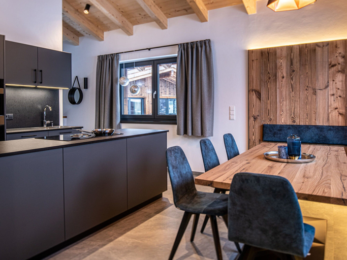 Others 5, The Village - Chalet Stone House, Zell am See