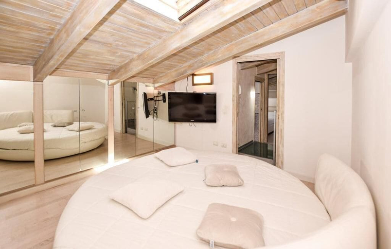 Bedroom 2, LA CASA DI LAURA B&B, Rome