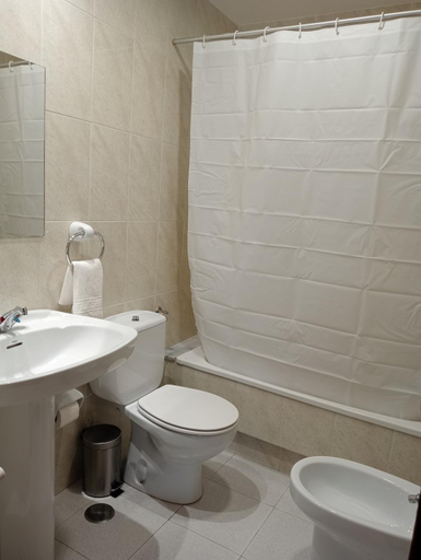 Bathroom 2, El Chisco, Asturias