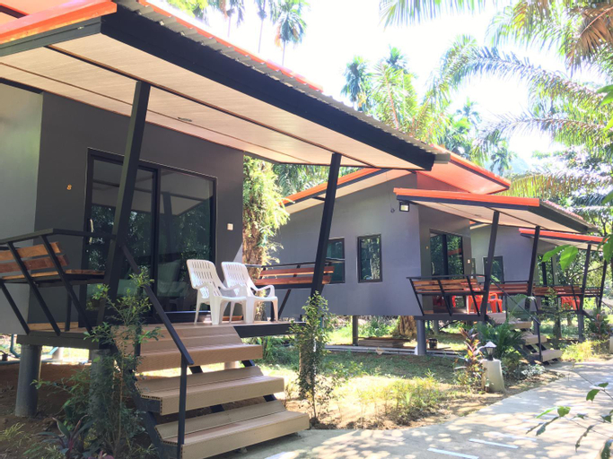 Exterior 9