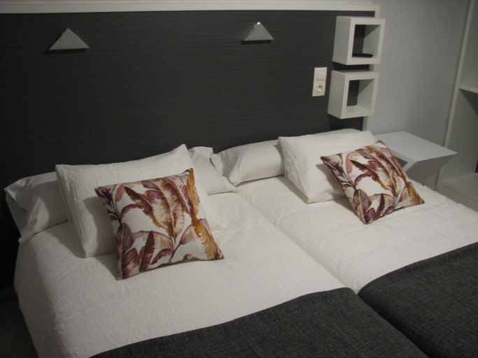 Others 4, Hostal Meson do Loyo, Lugo