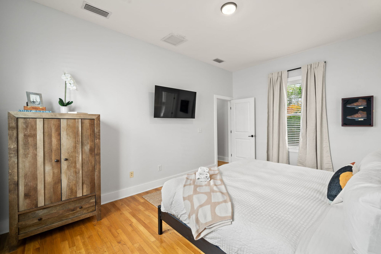 Room 5, NEW Casa Fuente Ybor Bungalow Steps to 7th Ave, Hillsborough