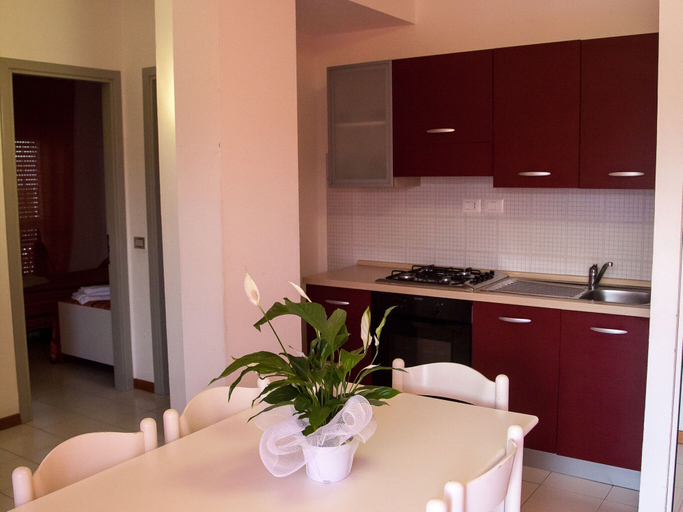 Private kitchen 5, Apartment in Residenza Alberghiera Italia, Luni, La Spezia