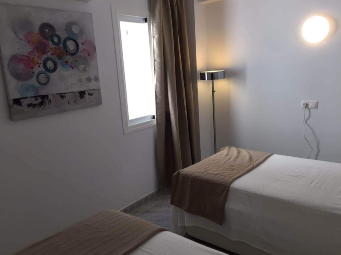 Others 2, Apartment Sleeps 4 Near Beach, Málaga