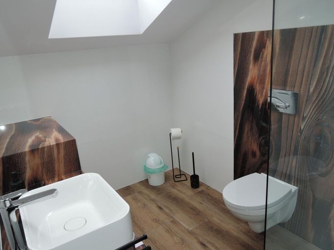 Bathroom 2, Apartment in Miedzywodzie Near Baltic Beach, Kamień