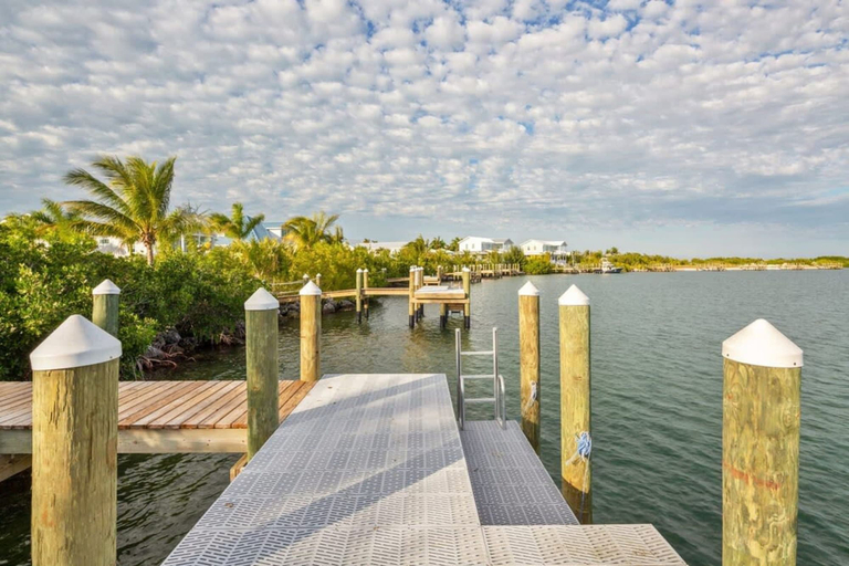 Room 4, Mirador House by Brightwild Pool Dock, Monroe