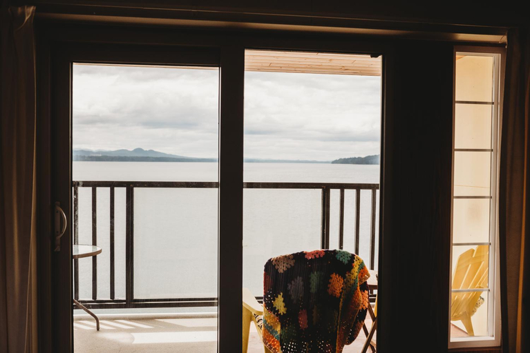 Others 5, The Oceanfront Hotel, Mount Waddington