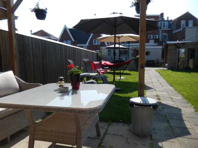 Others 5, B&B De Passant, Sluis