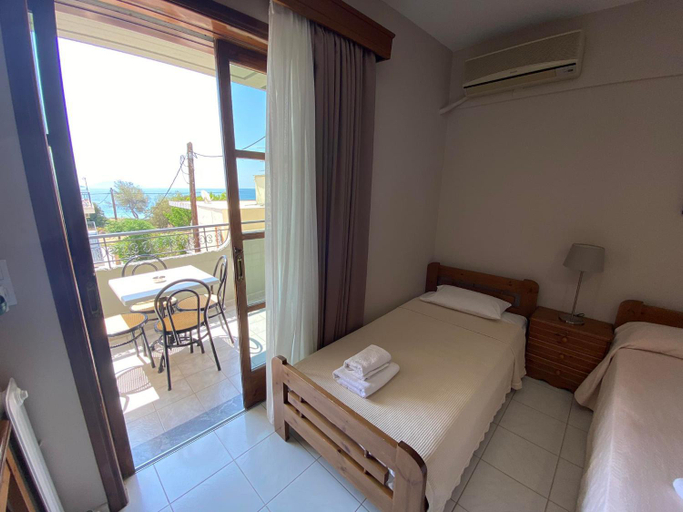 Bedroom 3, Hotel Pavlos - Studios, Peloponnese
