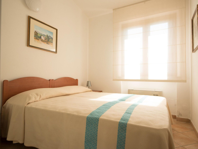 Room 2, Villa on Costa Rei Near Sandy Beach, Cagliari