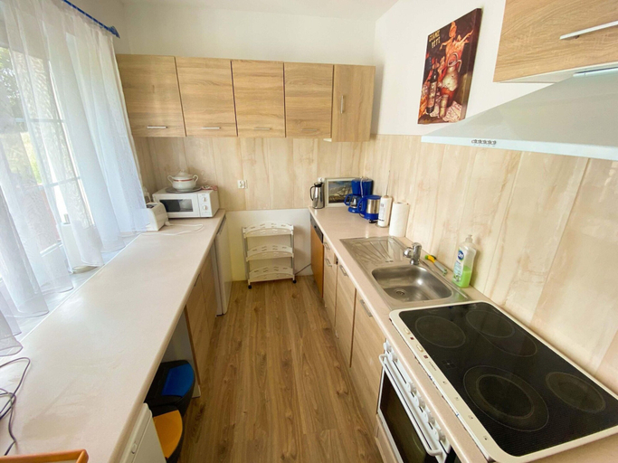 Private kitchen 5, Holiday Home in Nowe Warpno Near Harbor, Police