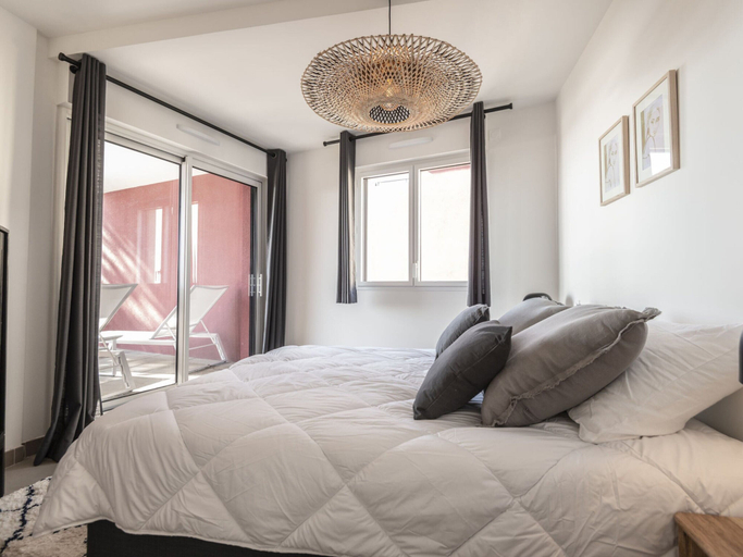 Bedroom 2, Comfortable Holiday Apartment With Terrace, Alpes-Maritimes