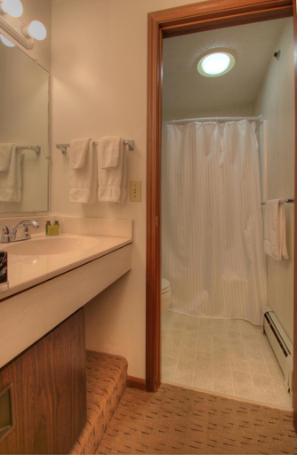 Bathroom, Rhumb Line Resort, York