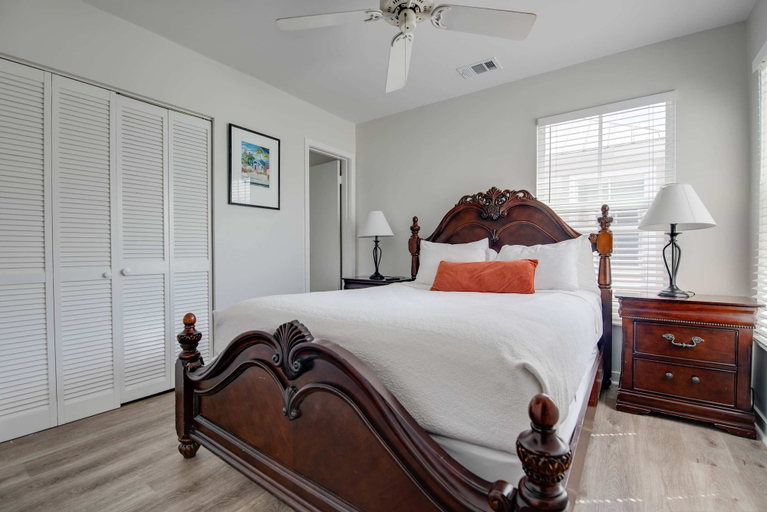 Room 3, Villa Positano by Brightwild Pool on Duval, Monroe