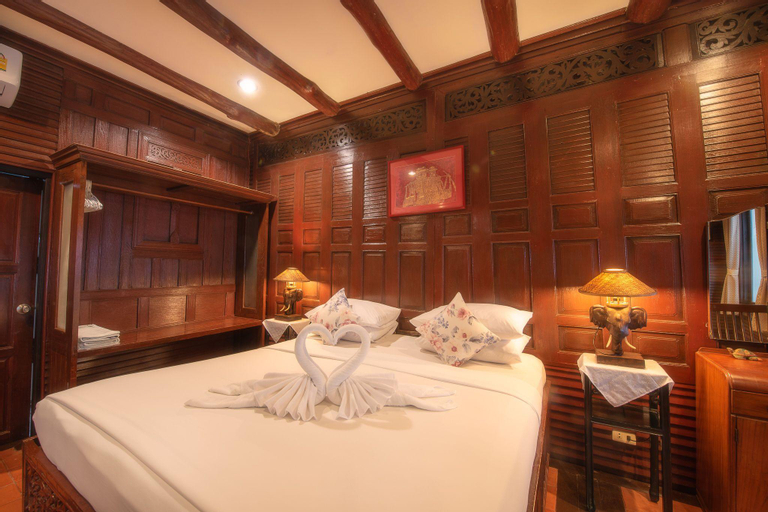 Bedroom 12