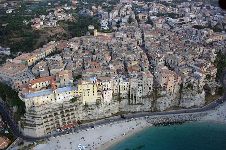 Exterior & Views 2, Bella Tropea Accommodation, Vibo Valentia