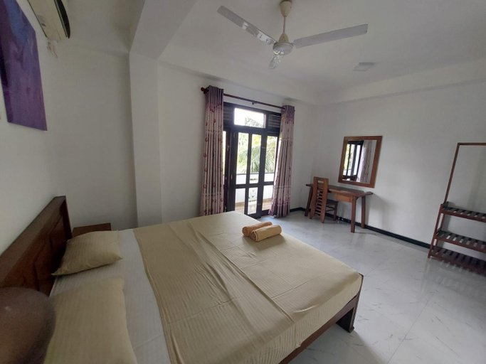 Bedroom 2, Little Paradise, Weligama
