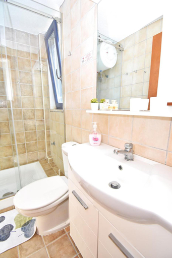 Bathroom 5, Govino Bay, Ionian Islands