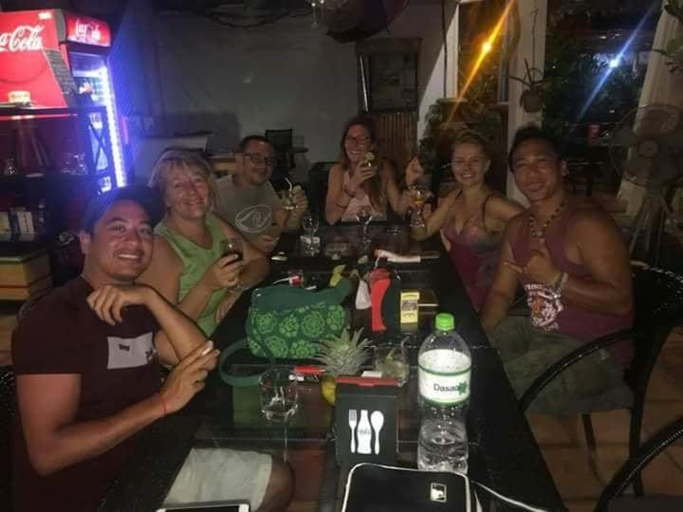 Food & Drinks, Auberge de la Plage, Kaeb
