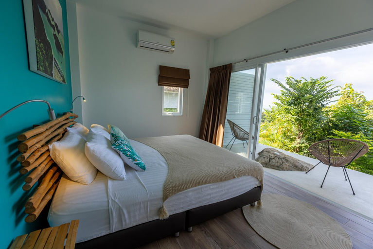 Others 2, Shades of Blue, Ko Phangan
