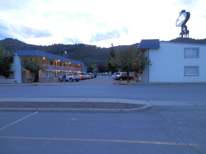 Others 3, Trail Motel, Shoshone