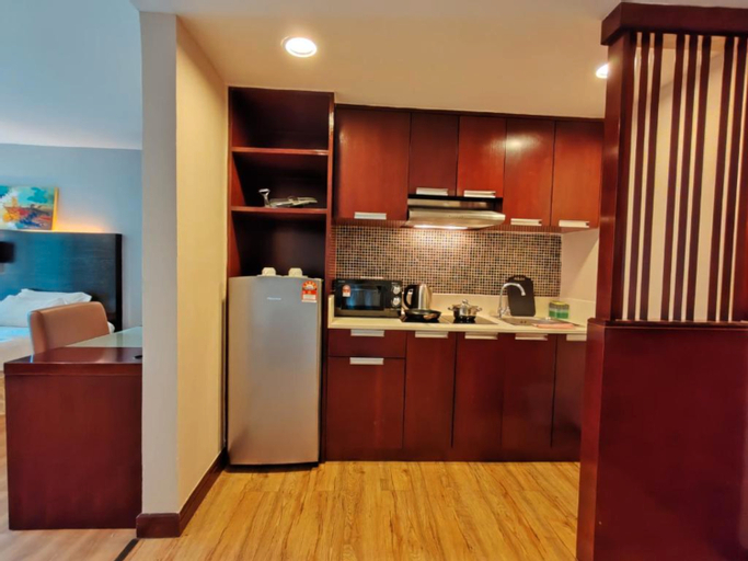 Dining Room 9
