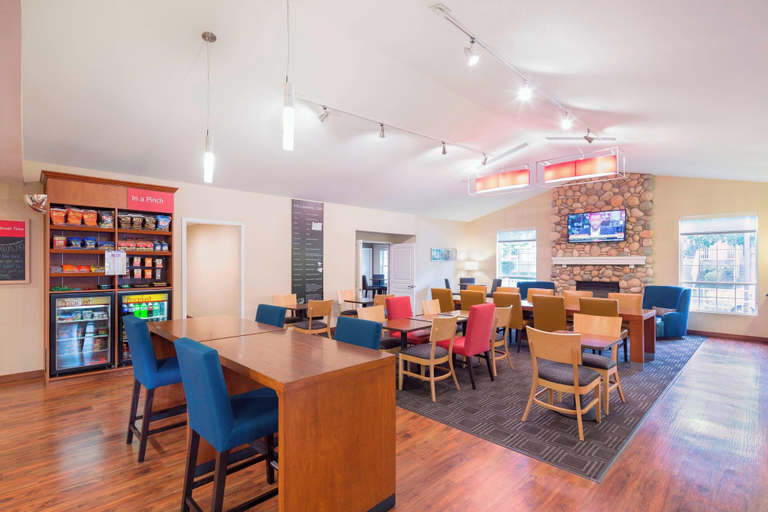 Food & Drinks 4, TownePlace Suites by Marriott Portland Hillsboro, Washington