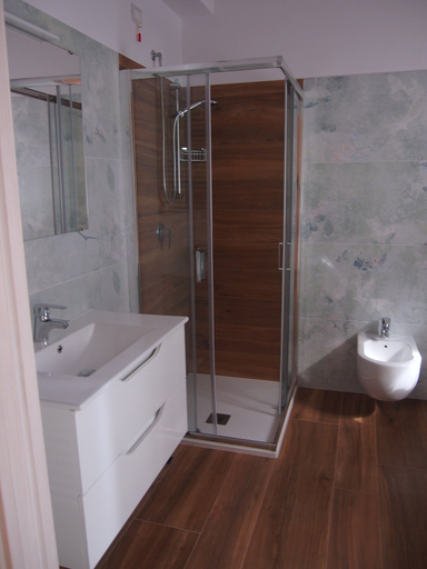 Bathroom 5, RONCOLA 2021, Bergamo