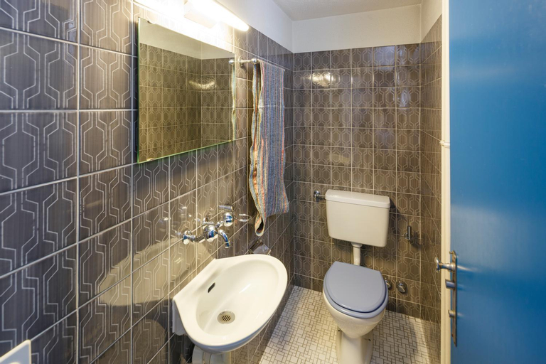 Bathroom 5