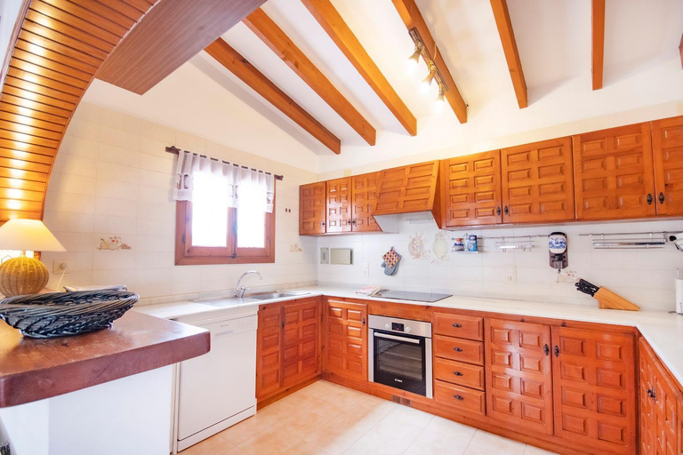 Others 3, Villa Yvonne - chill out, free WIFI, close to facilities, Alicante