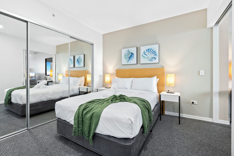 Bedroom 1, H Residences Self Contained – WOWSTAY, Gold Coast