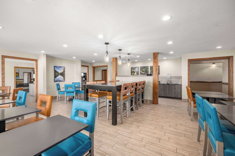 Food & Drinks 4, La Quinta Inn & Suites by Wyndham Grants Pass, Josephine
