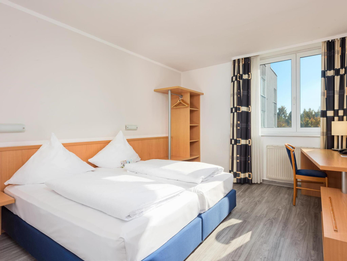 Bedroom 13