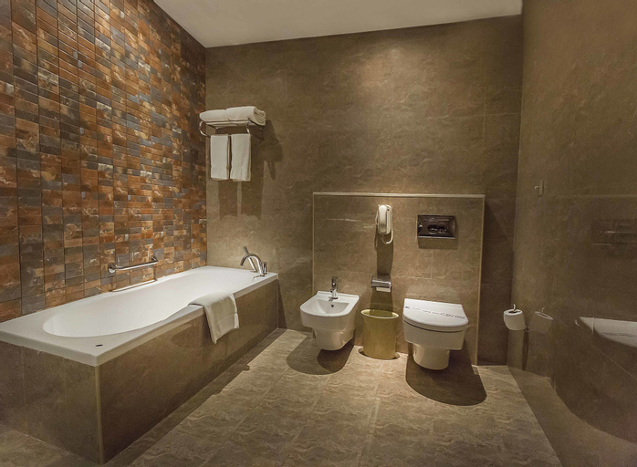 Bathroom 4