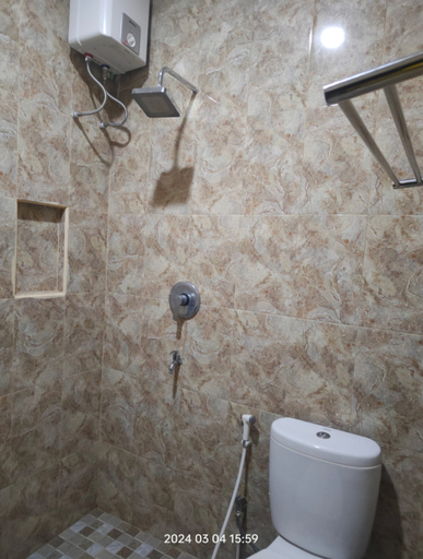 Bathroom 5, Home Stay Sulfat Indah Syariah, Malang
