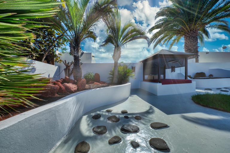 Sport & Beauty 2, Villa Picasso - Private Pool, BBQ and Air-Con By Lanzarote Vacation Homes, Las Palmas