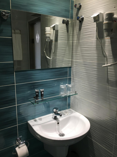 Bathroom 3, Mandrino Hotel, Central Macedonia