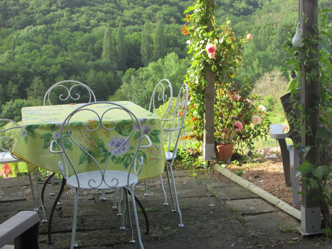 Exterior view 5, Bernadette, Allier