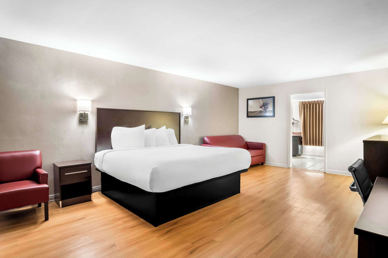 Bedroom 3, Rodeway Inn Waco Downtown near University, McLennan