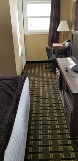 Bedroom 2, Greystone Motel, Addison