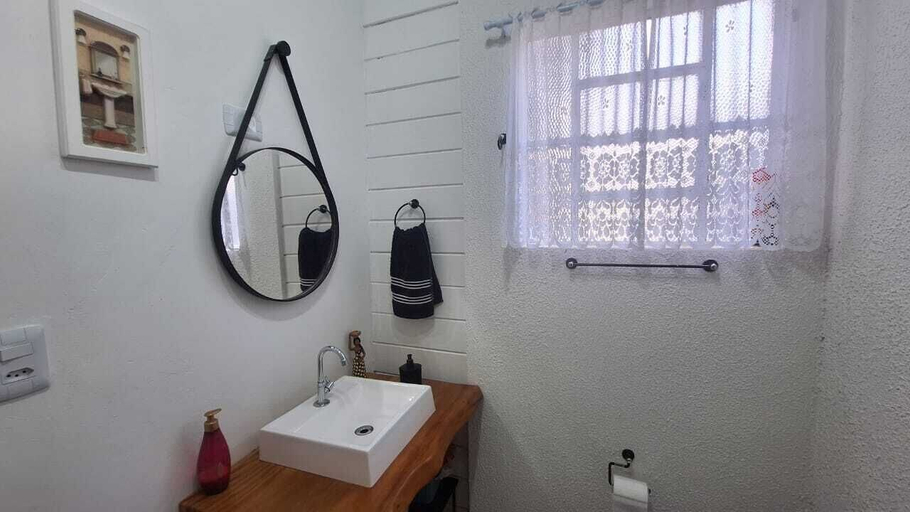 Bathroom 3, Chácara Maira e Araken, Ibiúna