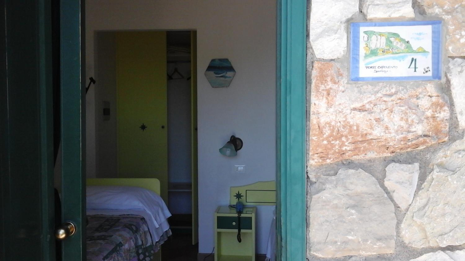 Bedroom, Hotel Club Torre Capovento, Latina