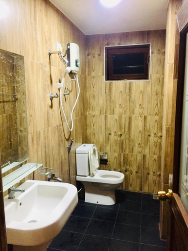 Bathroom 3, Sweet Home, N. Palatha East