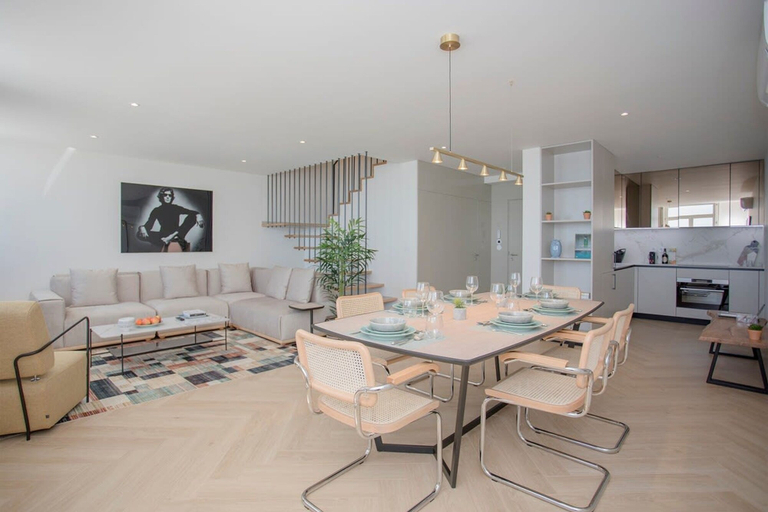 Room 4, Liiiving in Porto Luxury Beachfront Apartment V, Porto